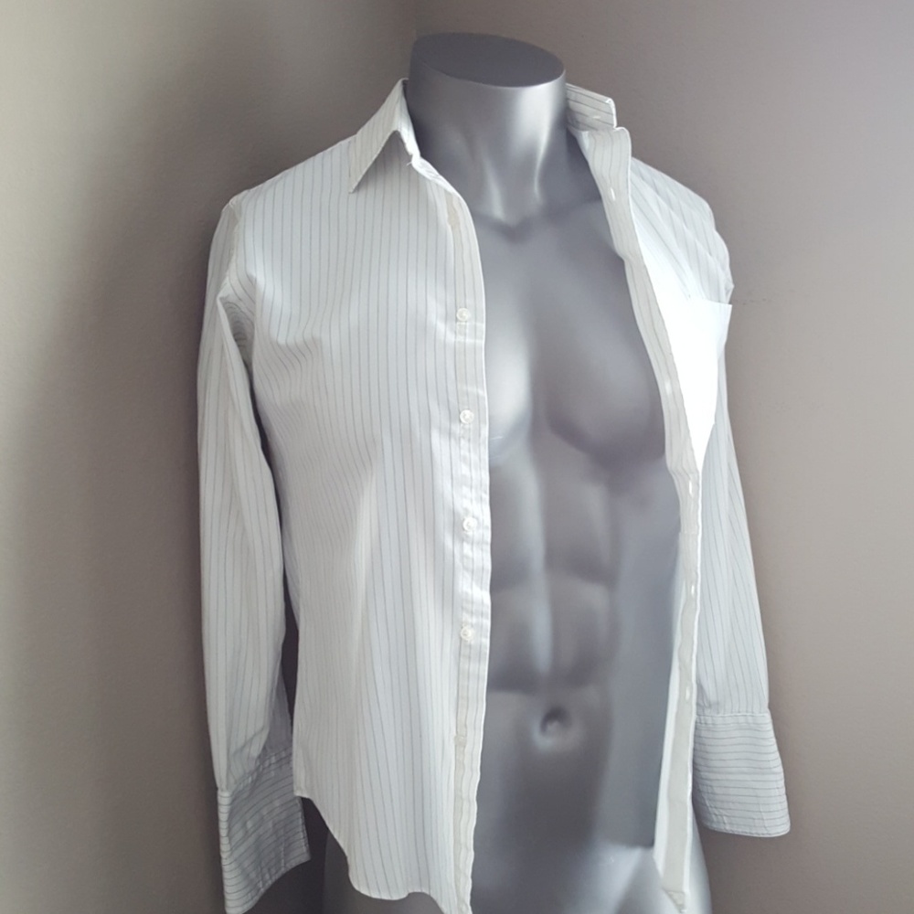 Van Heusen Men's dress shirt (requires cuffs)